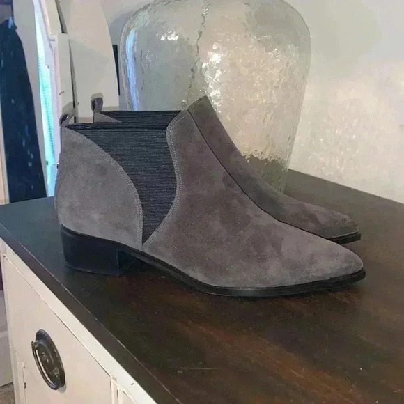 Marc Fisher Yellin Pointed Ankle Boot Grey Suede Size 9.5 - Picture 3 of 8